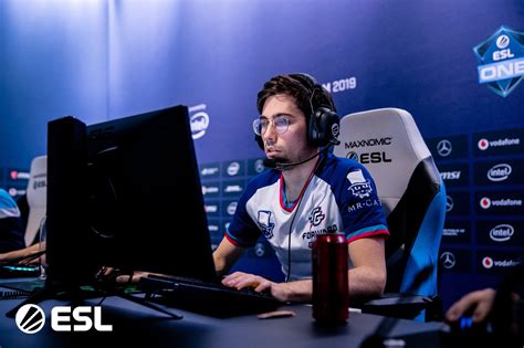 pieliedie (@pieliediedota) .